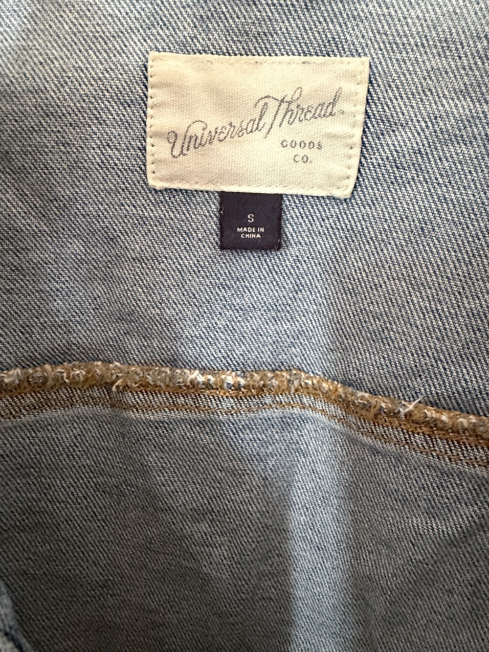 Universal Thread Light Blue Denim Jacket with Floral Embroidery - Picture 3 of 5